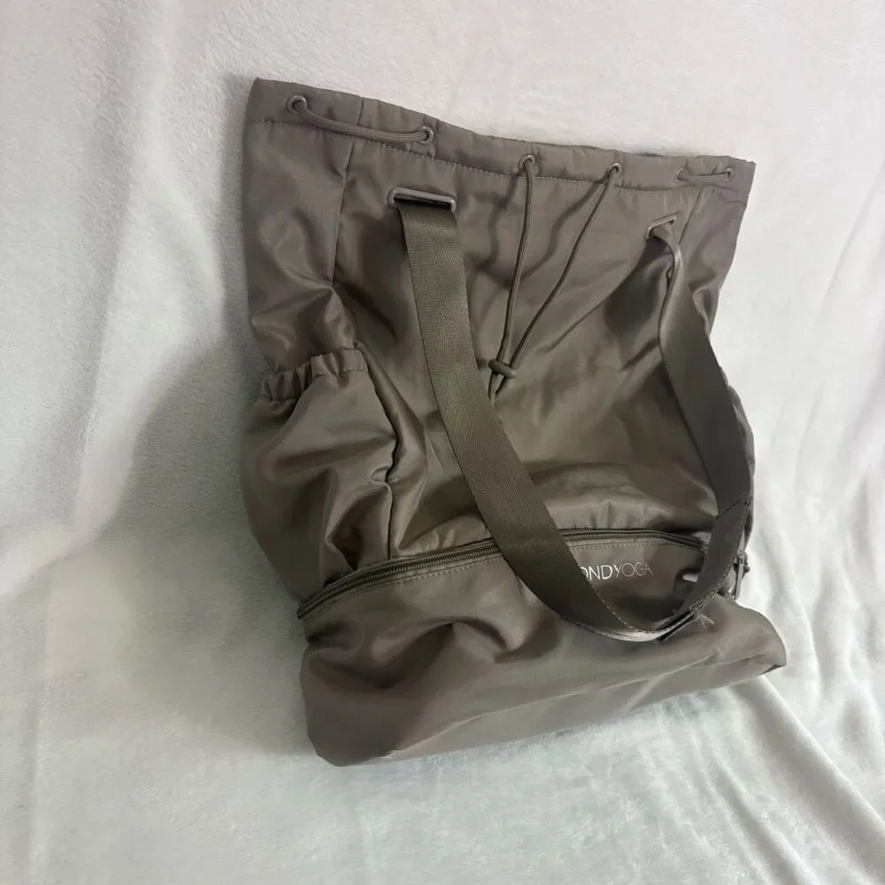 Beyond Yoga Grey Drawstring Top Tote Backpack Bag‎ Medium
